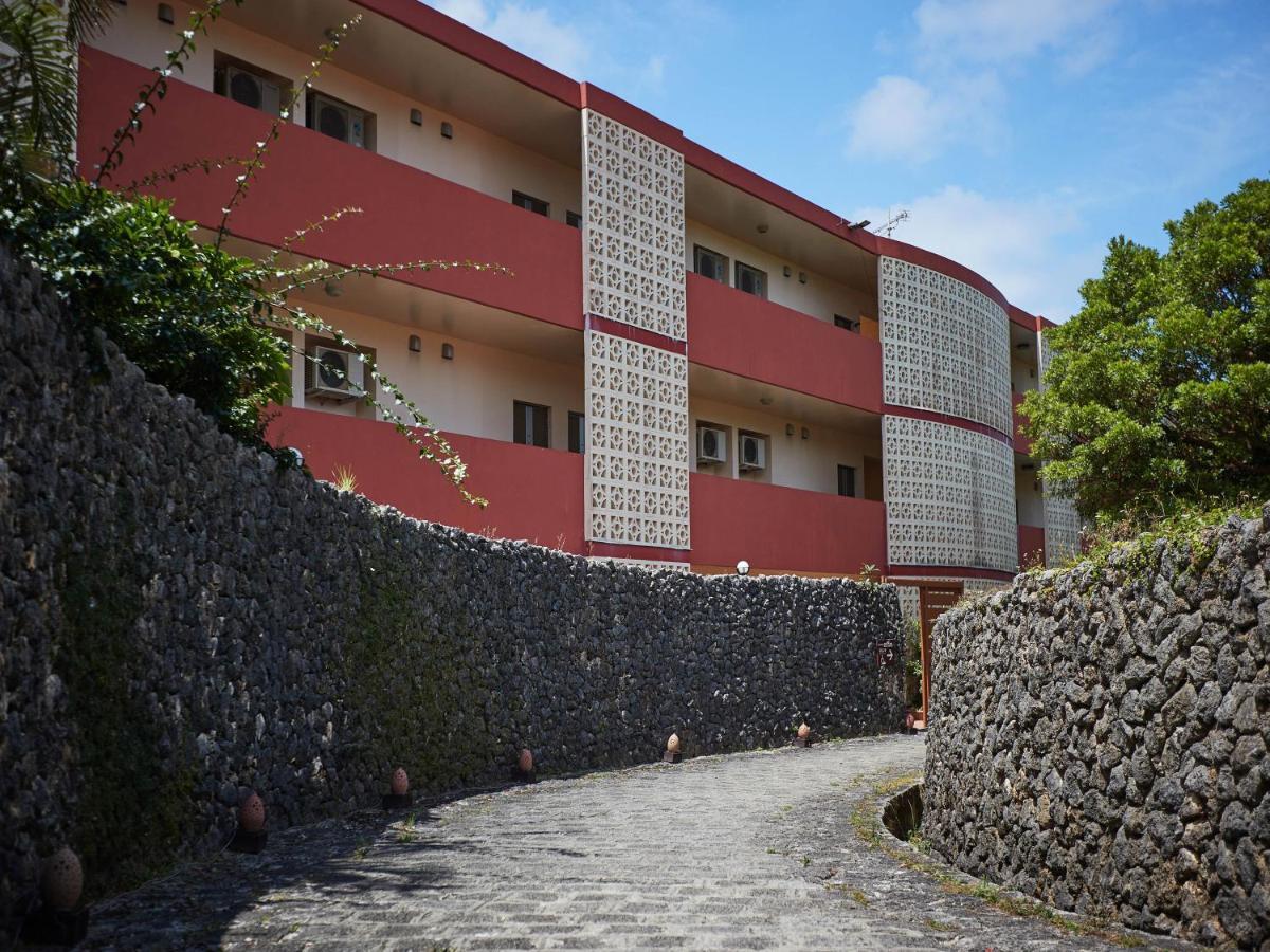Hotel Murasakimura Yomitan Εξωτερικό φωτογραφία